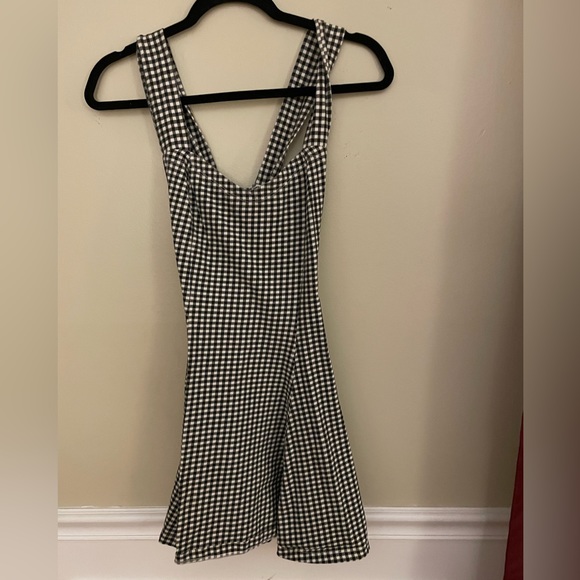 Checkered Sleeveless Mini Dress - Picture 2 of 3